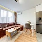 Διαμέρισμα Stylish 1br In The Heart Of Town *