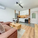 Διαμέρισμα Stylish 1br In The Heart Of Town *